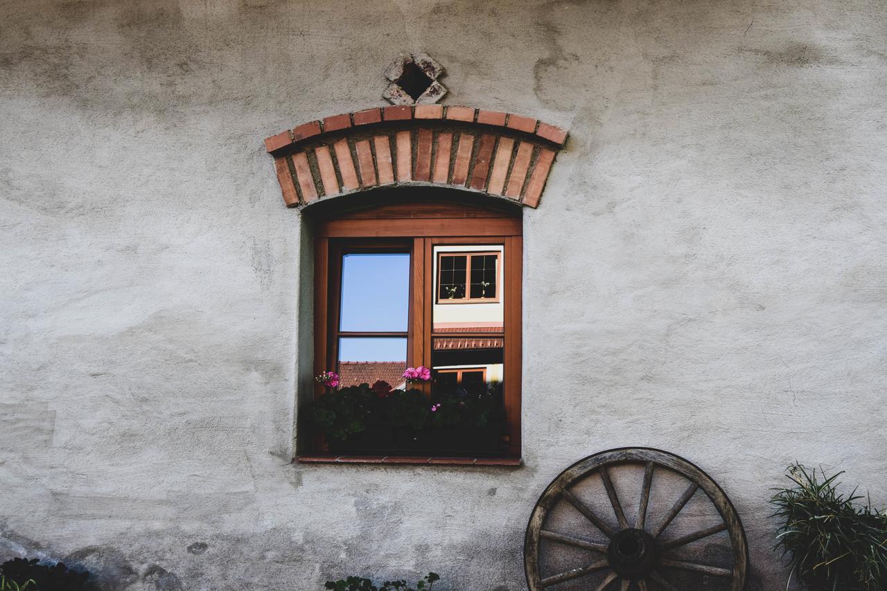 Gasthof Zum Moosmann - Familie Pachernigg Arnfels Buitenkant foto